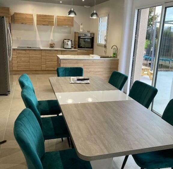 مبيت وإفطار Chambre, Salle De Bain, Toilette, Salon Privatif