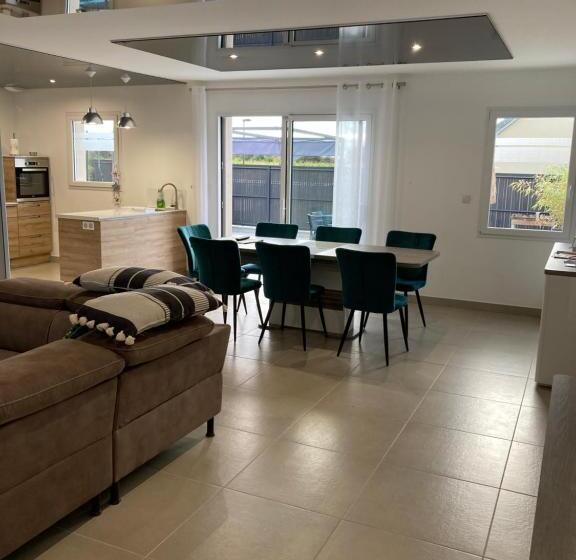 مبيت وإفطار Chambre, Salle De Bain, Toilette, Salon Privatif