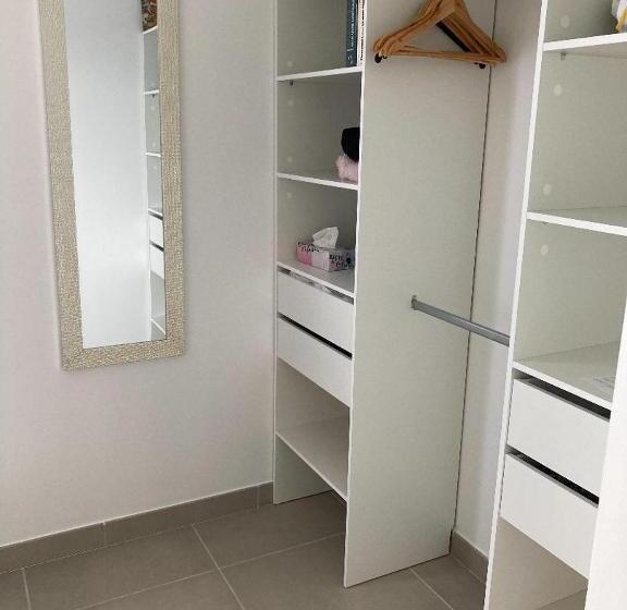 مبيت وإفطار Chambre, Salle De Bain, Toilette, Salon Privatif