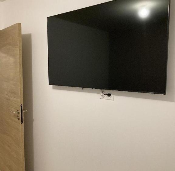 مبيت وإفطار Chambre, Salle De Bain, Toilette, Salon Privatif