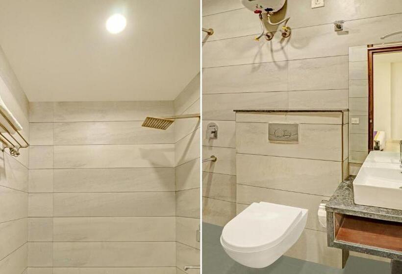 ホテル Treebo Delmont