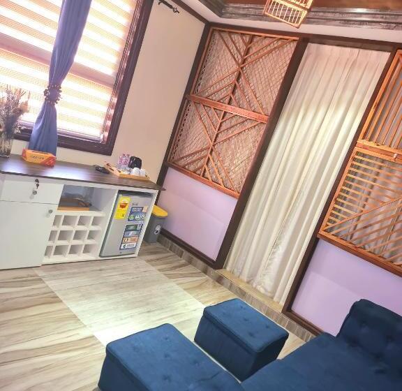 هتل Weycha Bayhouse