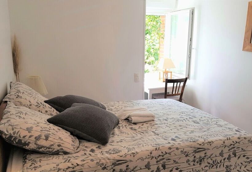 Пансион Aux Chambres Du Chadoux De Chateaubourg