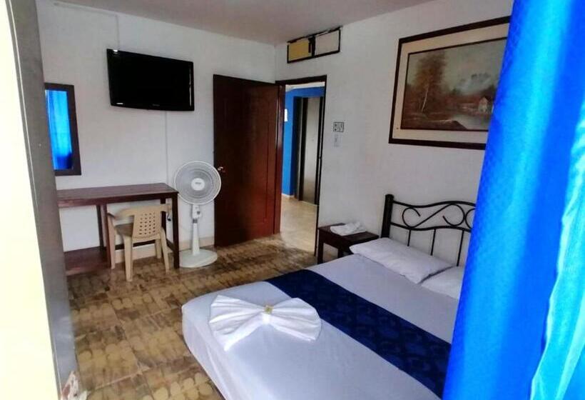 بنسيون Hostal El Rey