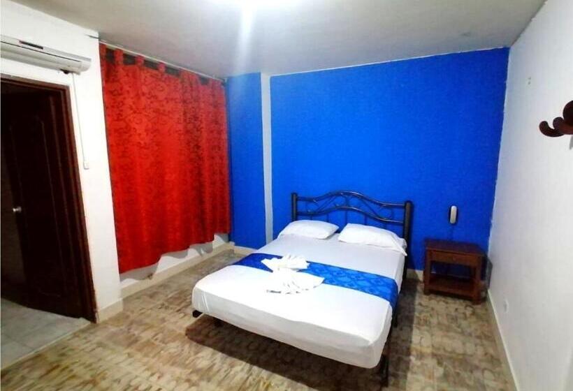 پانسیون Hostal El Rey