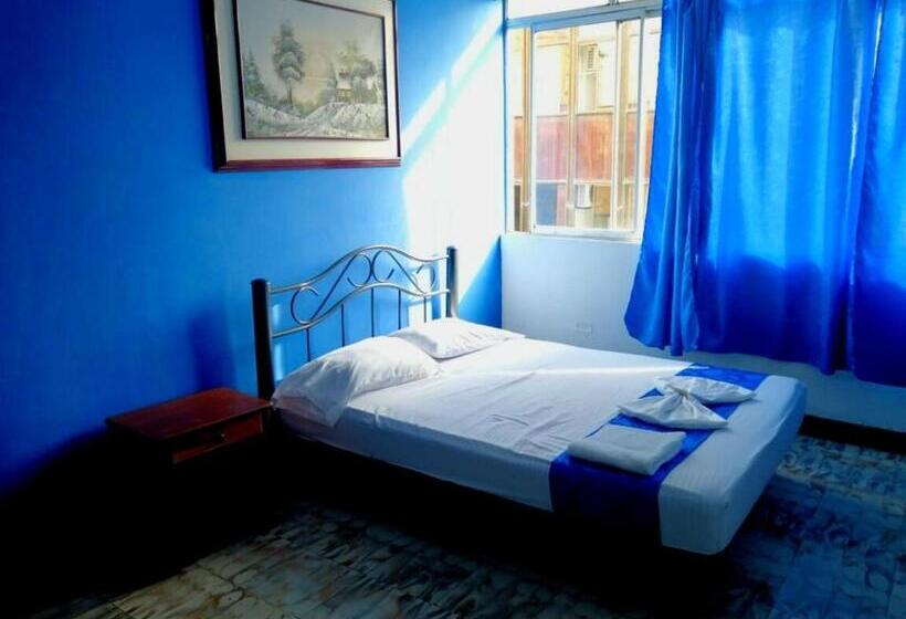 بنسيون Hostal El Rey