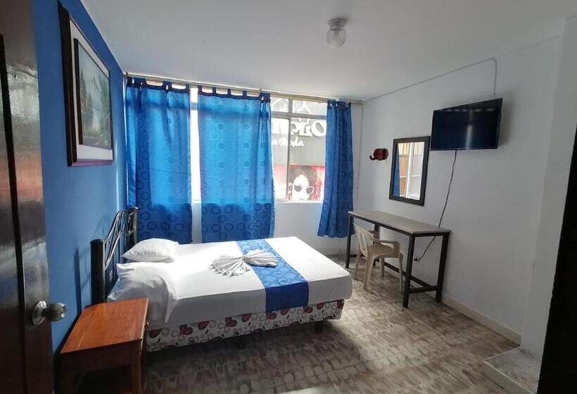 بنسيون Hostal El Rey