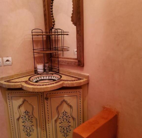 پانسیون Surf & Salsa Guesthouse