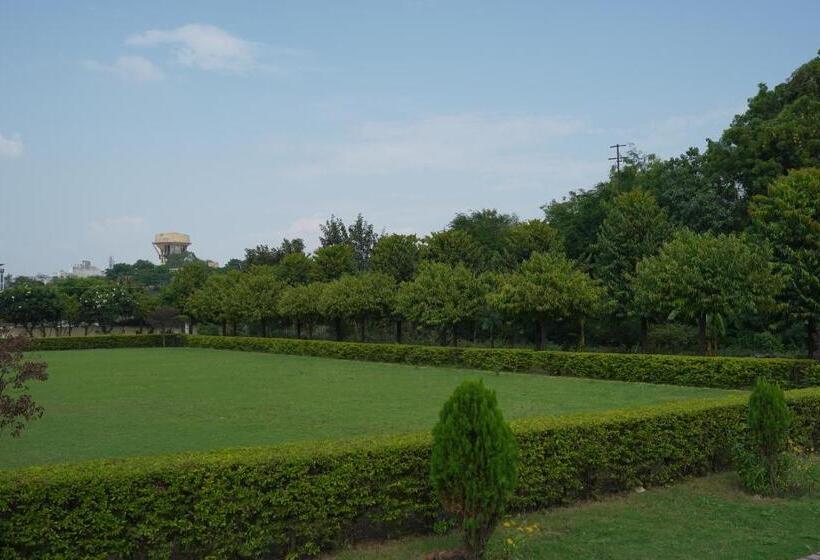 استراحتگاه Swaropann Wellness Eco Stay