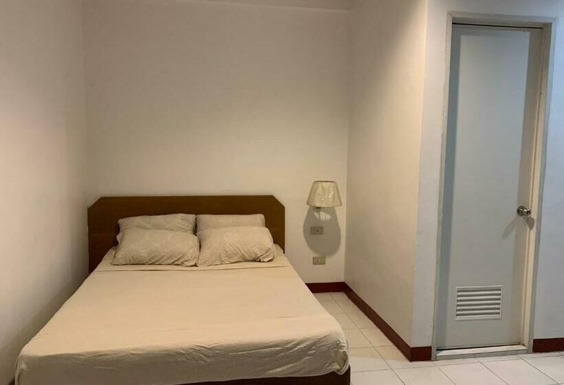 호텔 Sleepadz Dormitel Dyd