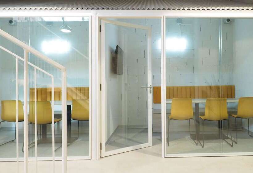 هاستل Micampus San Mamés Students Residence