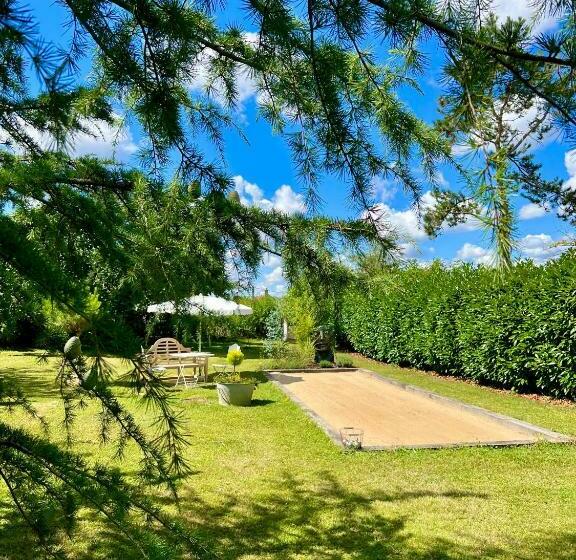 Gsand Le Clos Du May