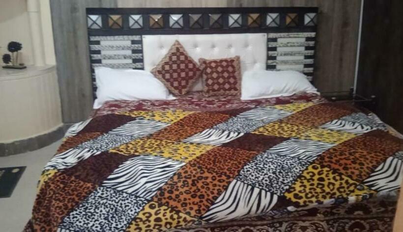 호텔 Chacha Sip ‘n’dine Restaurant And Home Stay