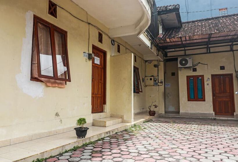 호텔 Pondok Syariah Denpasar Mitra Reddoorz