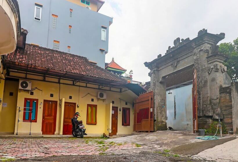 호텔 Pondok Syariah Denpasar Mitra Reddoorz