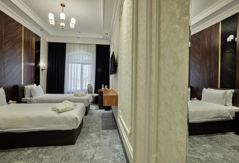 فندق Continental