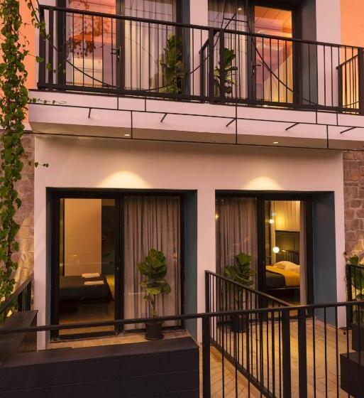 בית מלון כפרי East India House