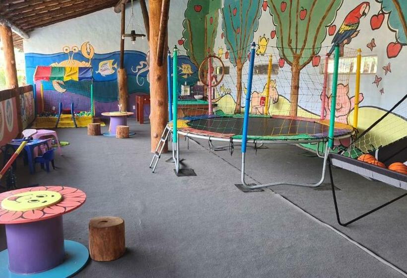 בית מלון כפרי Fazenda Vira Country Angra