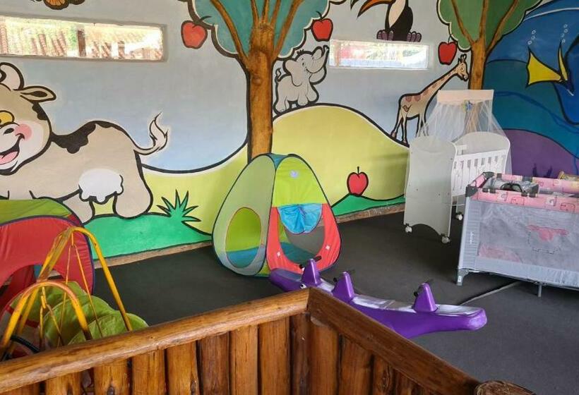 בית מלון כפרי Fazenda Vira Country Angra