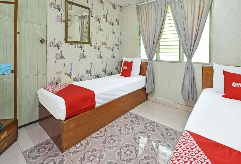 ホテル Oyo 90636 Teratak Zakiah Chalet