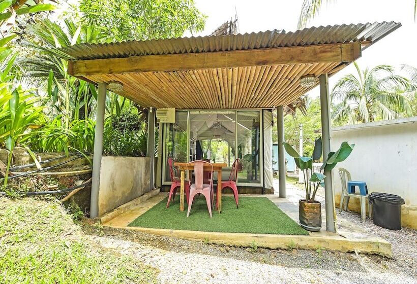 ホテル Oyo 90636 Teratak Zakiah Chalet