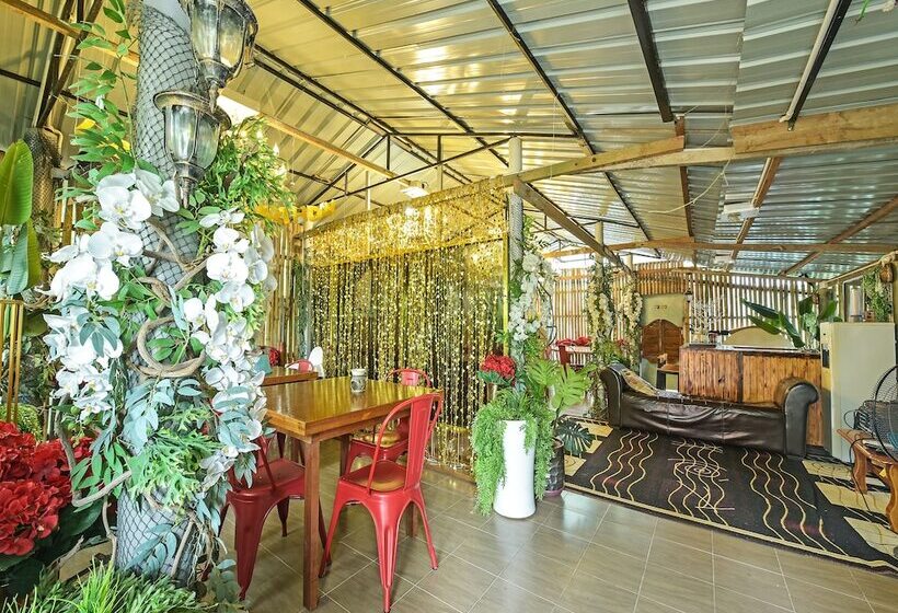 ホテル Oyo 90636 Teratak Zakiah Chalet