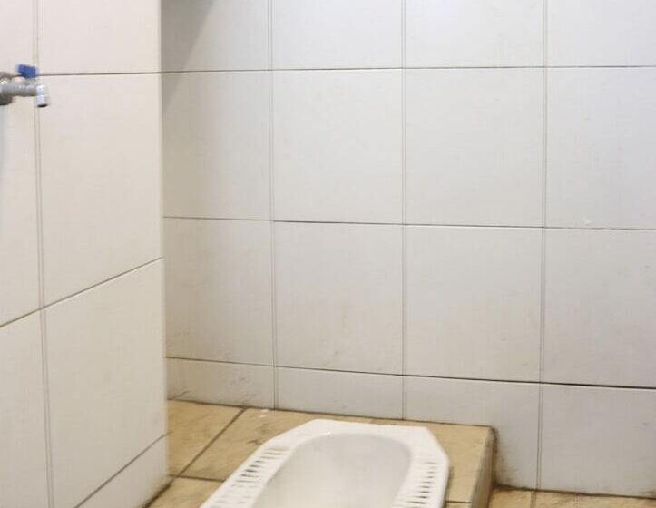 酒店 Spot On 91765 Kaiku Guest House