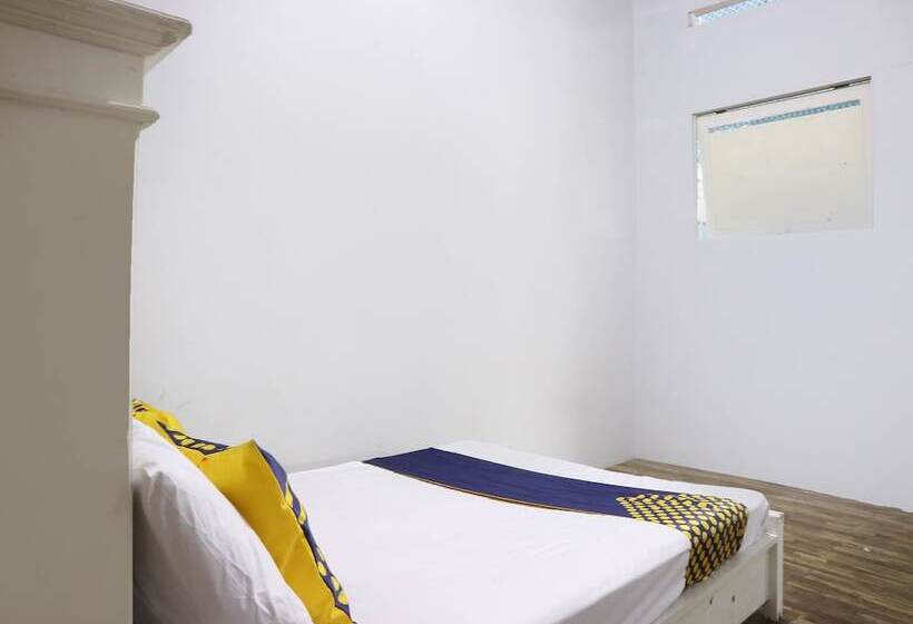 酒店 Spot On 91765 Kaiku Guest House