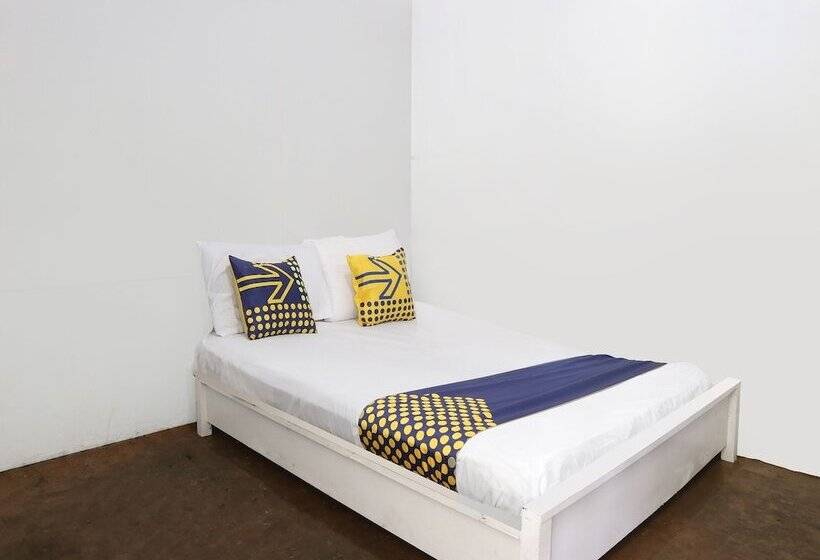 酒店 Spot On 91765 Kaiku Guest House