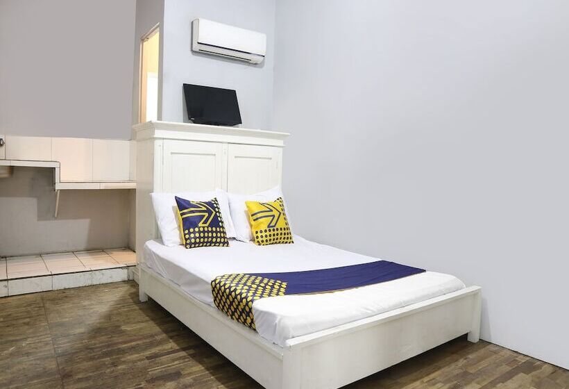 酒店 Spot On 91765 Kaiku Guest House