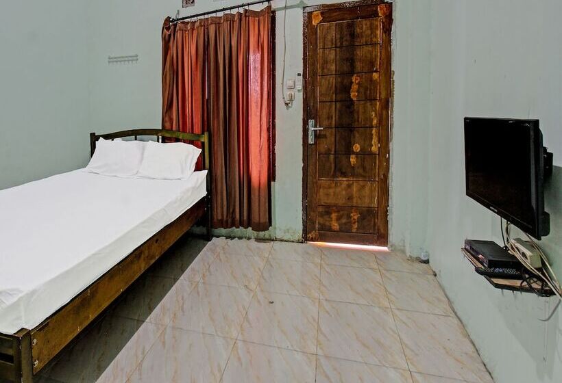 هتل Spot On 91771 Homestay Bang Haji