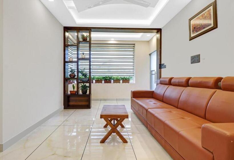 ホテル Treebo Pushpak Service Apartment