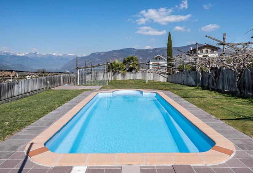 ホテル Valtlhof Apt 1