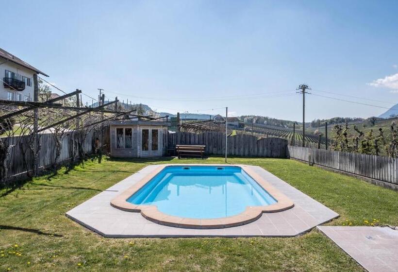 ホテル Valtlhof Apt 1