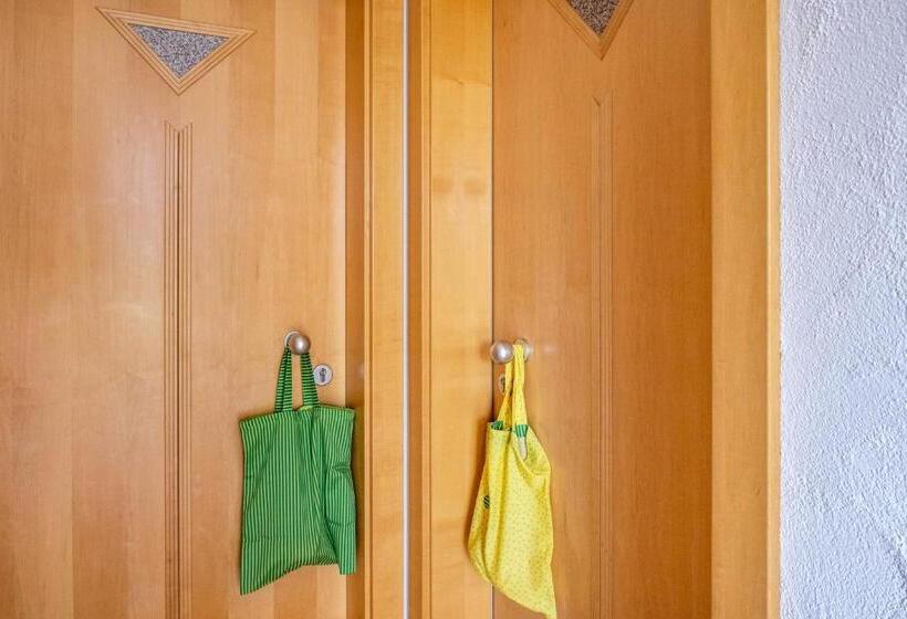 ホテル Valtlhof Apt 1