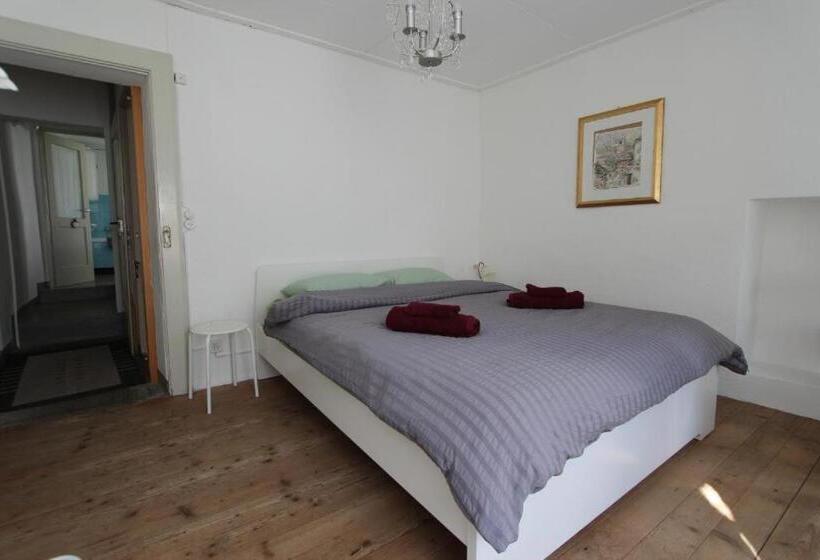 פנסיון Camera In Casa Eva