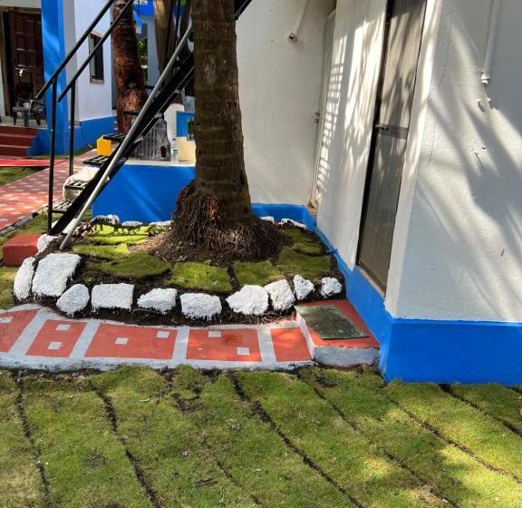 پانسیون Grand Royale Cottage Anjuna