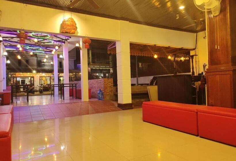 בית מלון כפרי Angkor Indian