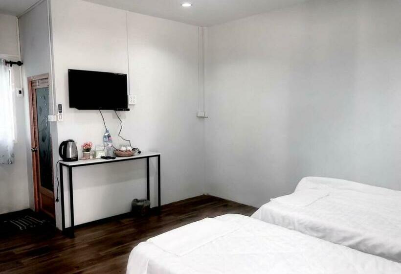 فندق Capital O 75412 V Resort