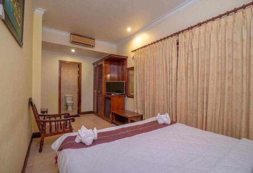 בית מלון כפרי Angkor Indian