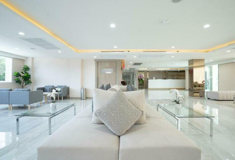 Отель Oriole Residence Suvarnabhumi Airport