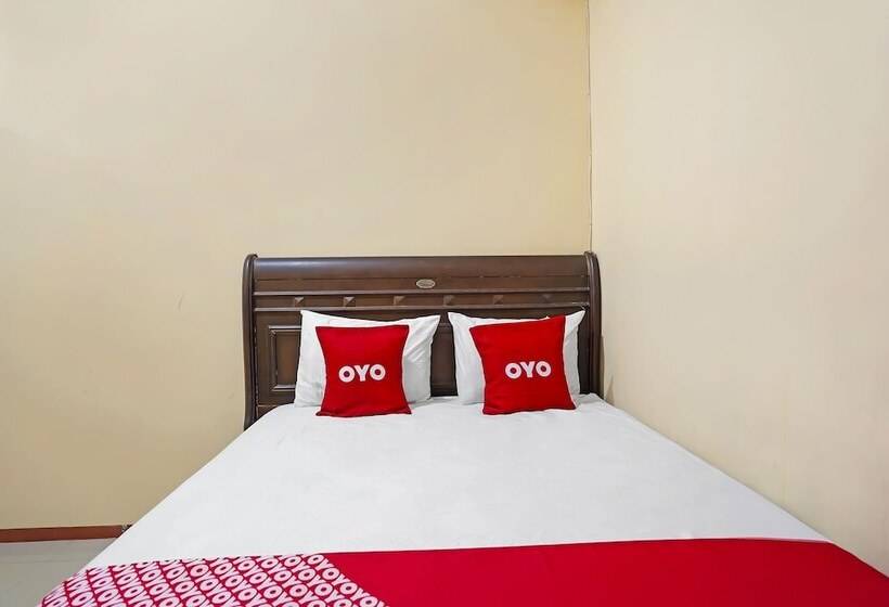 בית מלון כפרי Oyo 91743 Choirul Residence