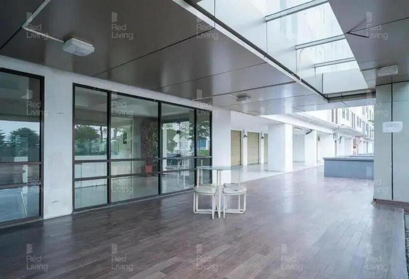 Отель Redliving Apartemen 19 Avenue Amanah Room