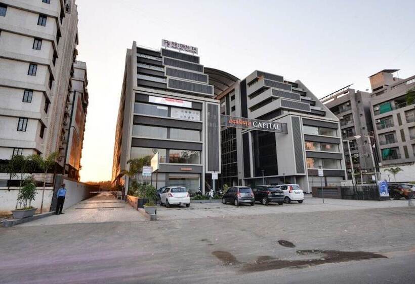 فندق Regenta Fairlark Vadodara
