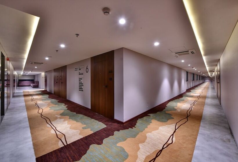 فندق Regenta Fairlark Vadodara