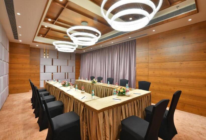 فندق Regenta Fairlark Vadodara