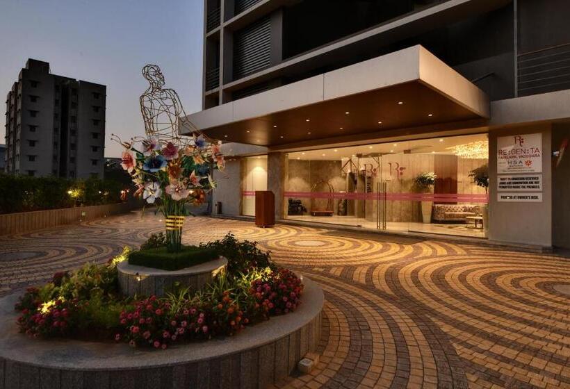 فندق Regenta Fairlark Vadodara