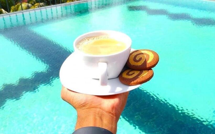 酒店 Resort Maya Beach