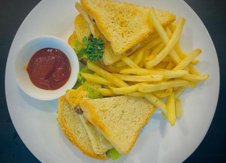 酒店 Resort Maya Beach