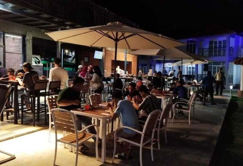 בית מלון כפרי Tunas Resort Port Dickson